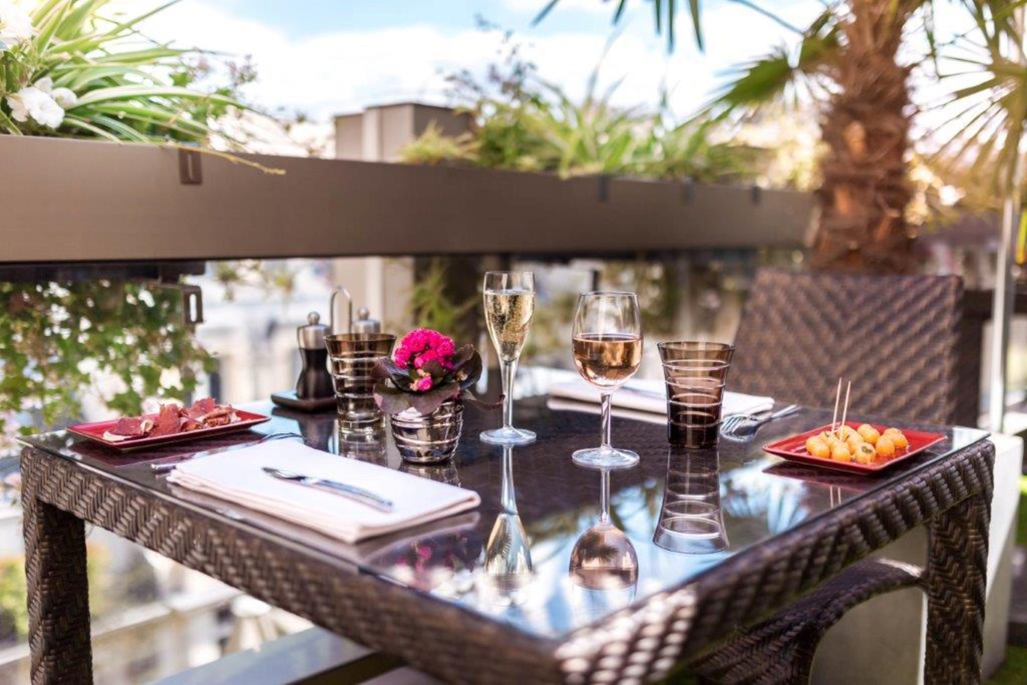 Warwick Champs-elysées Hotel