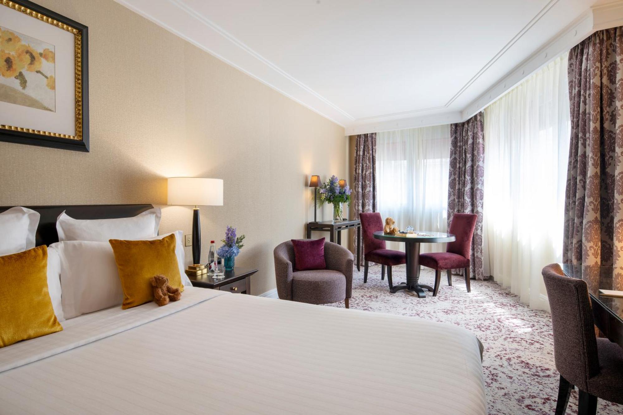 Warwick Champs-elysées