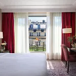 Warwick Champs-elysees Paris