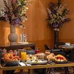 Warwick Champs-elysees 4* Paris
