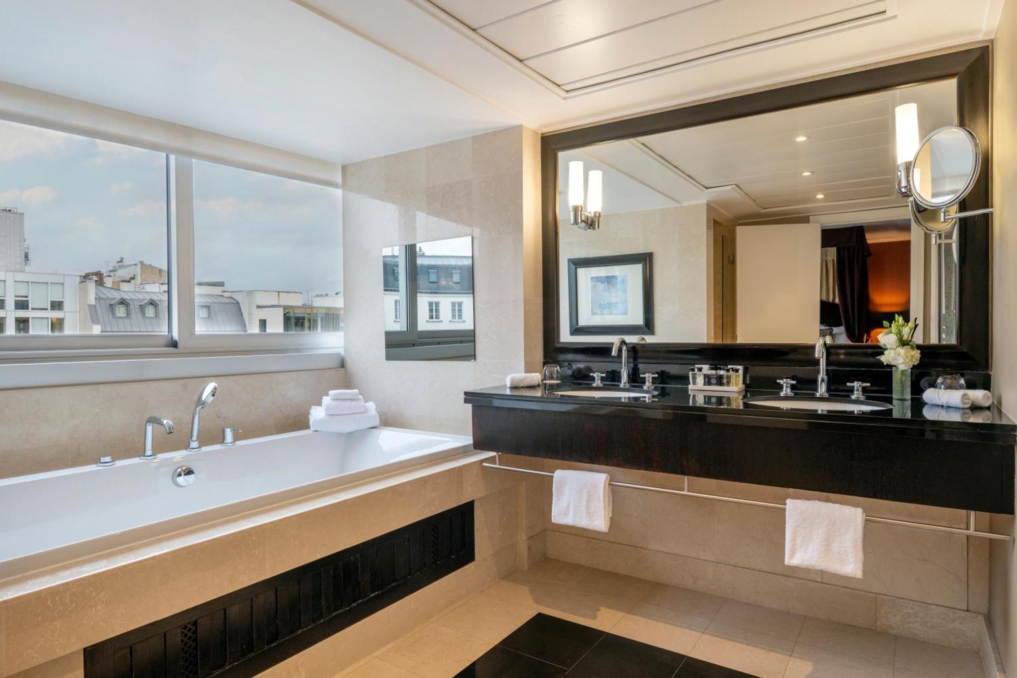 Warwick Champs-elysees Paris