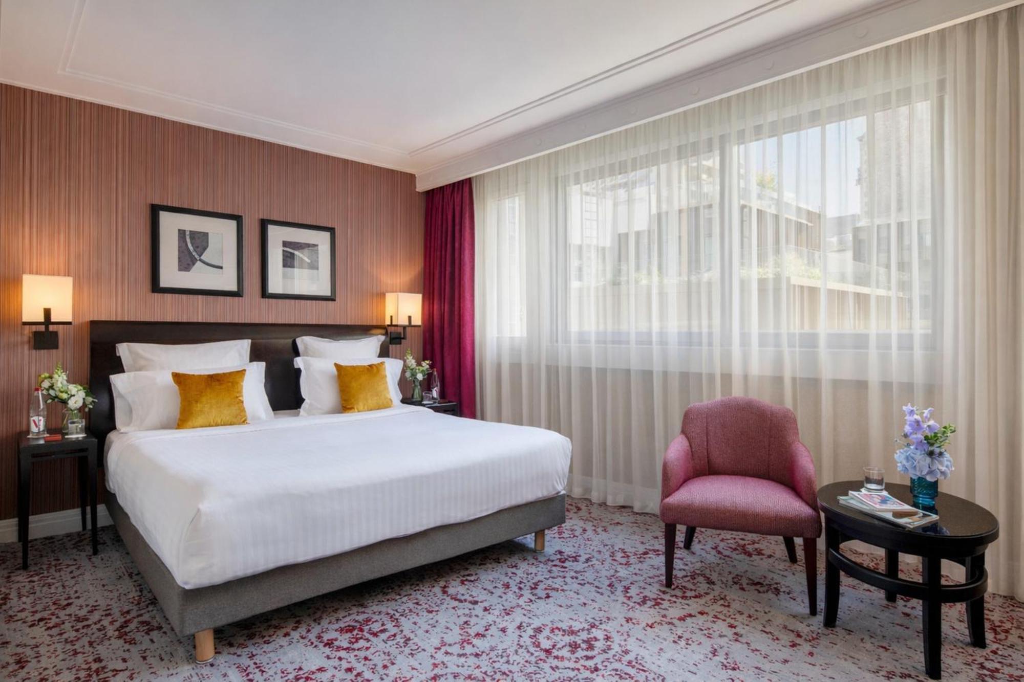 Warwick Champs-elysees 4* Paris