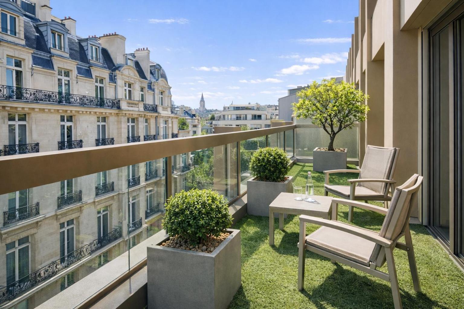 Warwick Champs-elysees