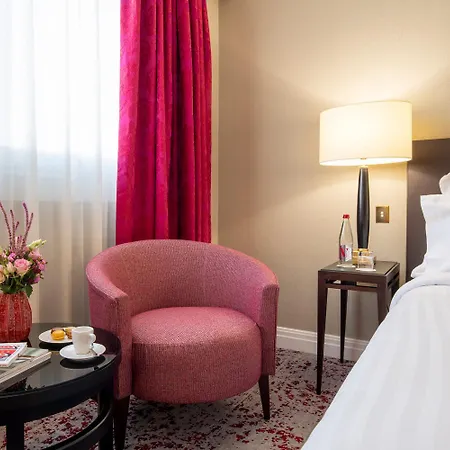 Warwick Champs-elysées Hotel 4*