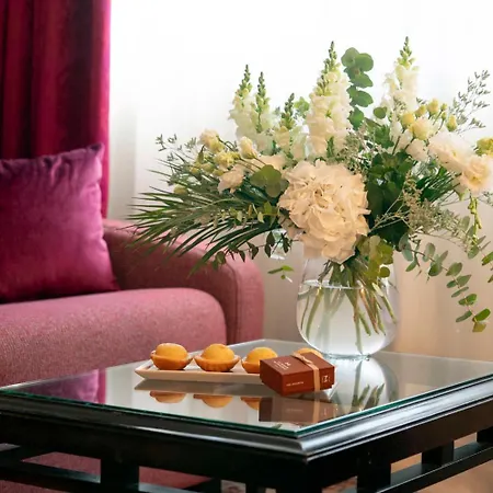 Warwick Champs-elysées Hotel