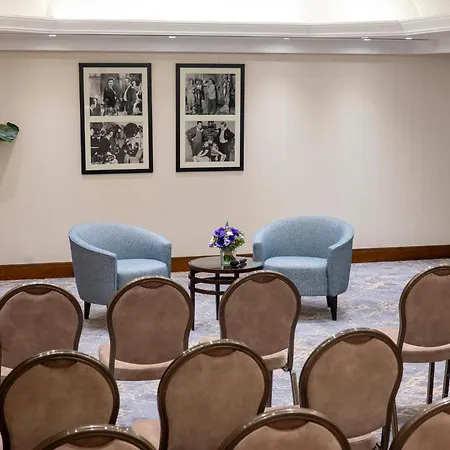 Warwick Champs-elysées Hotel 4*