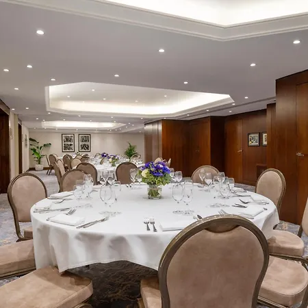 Hotel Warwick Champs-elysées 4*
