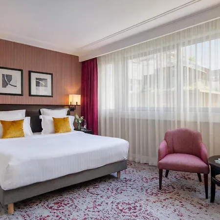 Warwick Champs-elysées 4* Parigi