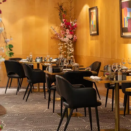 Hotel Warwick Champs-elysées 4*