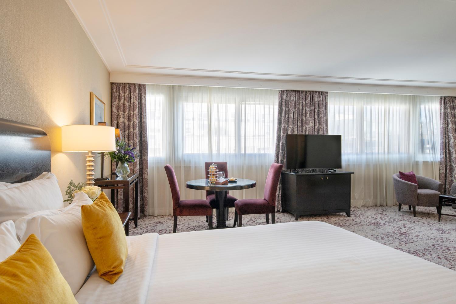 Hotel Warwick Champs-elysées 4*